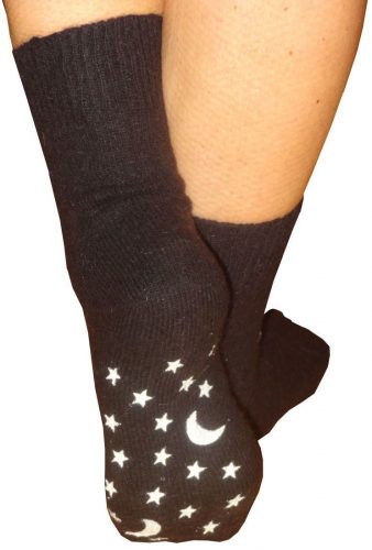 Angorinės šildančios kojinės su neslystančiu padu Spalva : Juoda