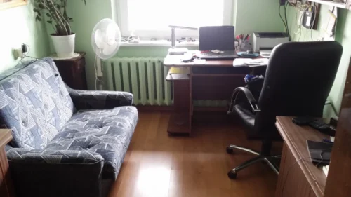 Isnuomojamas 4 kambariu butas miesto centre Birzuose